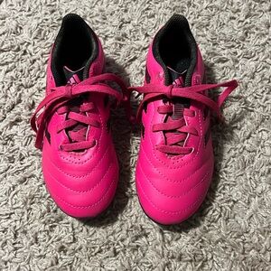 Girls soccer cleats